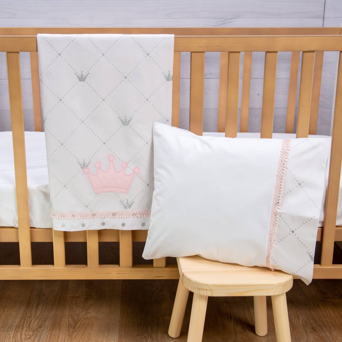 set-sentonia-Queens-crown.jpg