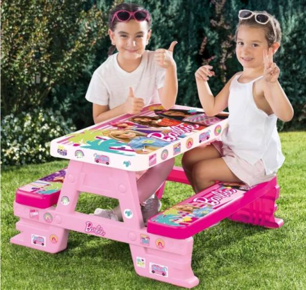 barbie picnic table dolu.jpeg